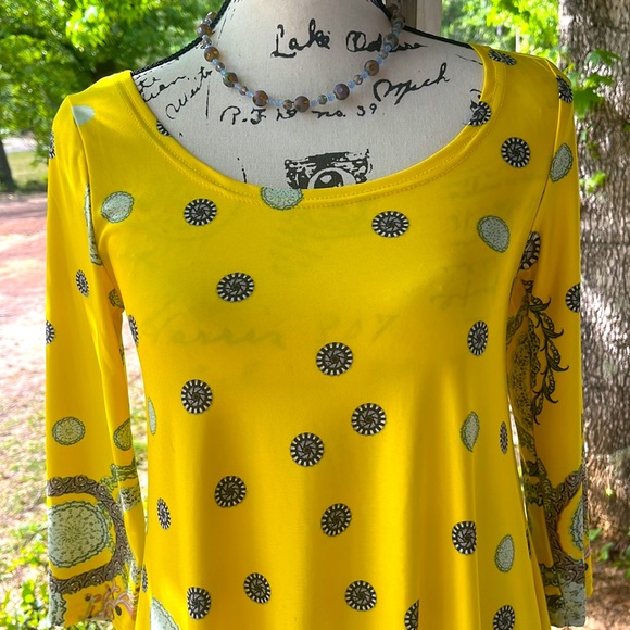 Top symmetric style - Picture 4 of 6